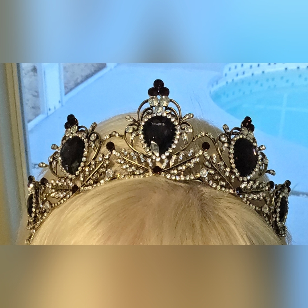 CROWN | TIARA FOR WEDDING | BRIDAL | QUINCEANERA |